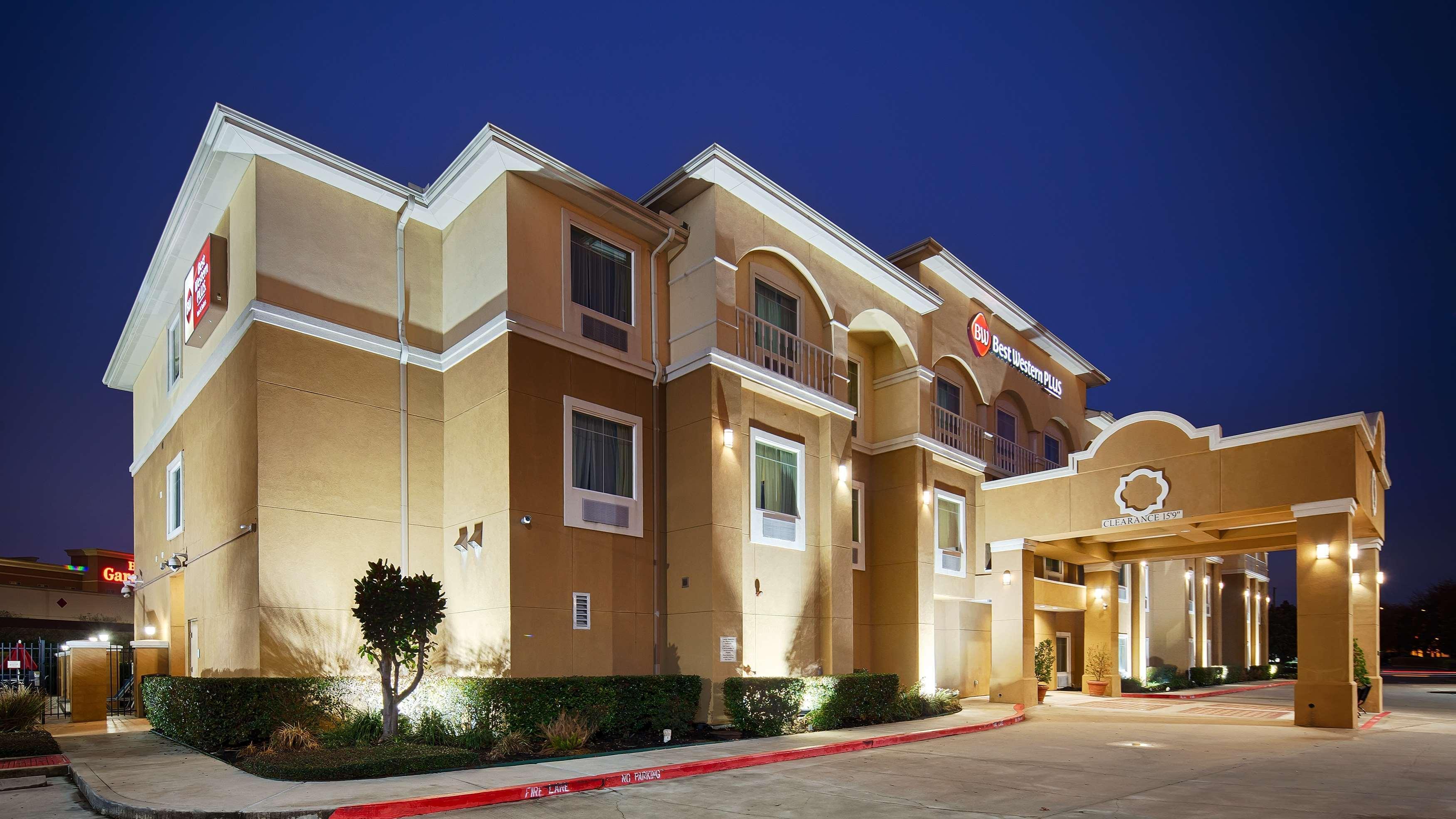 10 Best Pet Friendly Hotels Katy TX - Where Pets are Welcome